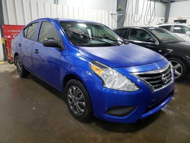 2015 NISSAN Versa