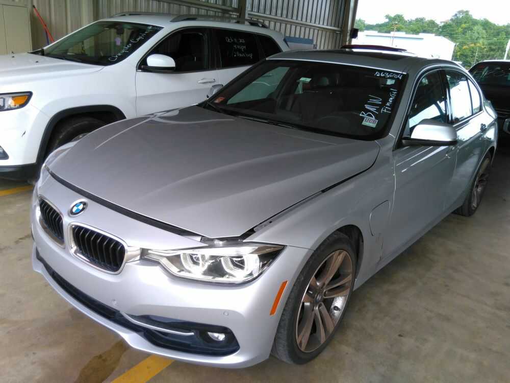 BMW 330e