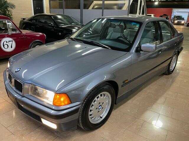 BMW 325i