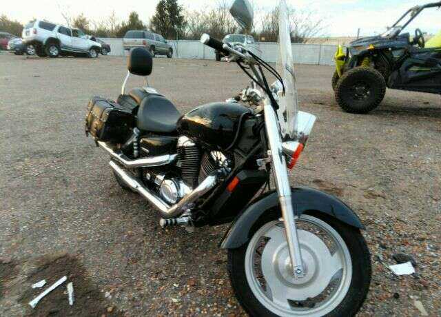 Honda VT1100C2 (SHADOW SABRE)
