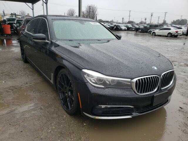 BMW 740i
