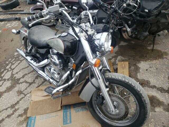 Honda VT750 (Shadow Aero)