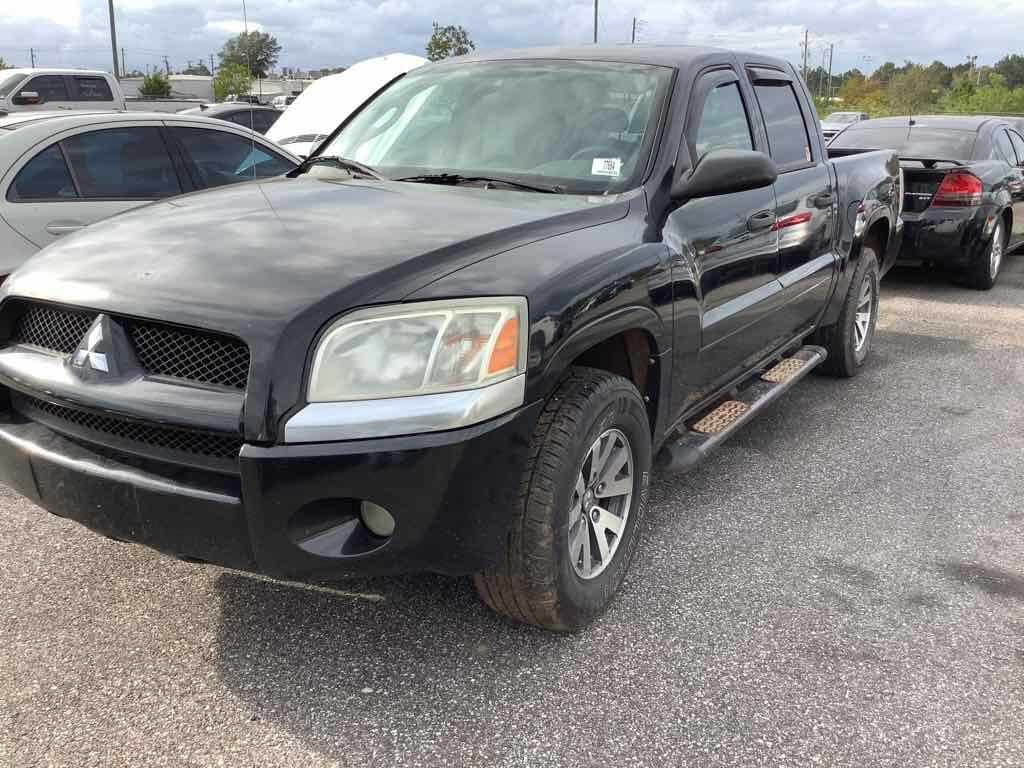 Mitsubishi Raider