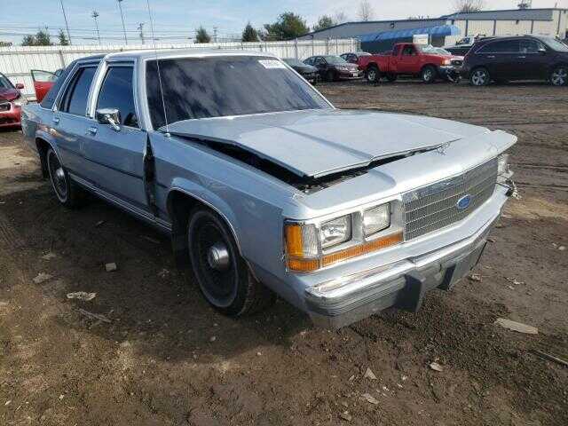 Ford Crown Victoria