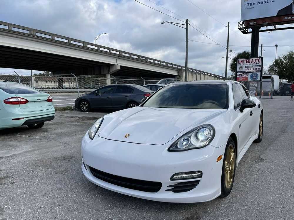 2012 PORSCHE Panamera