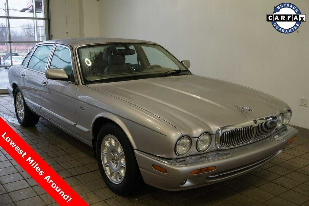 Jaguar XJ8