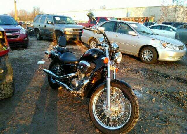 Honda VT600C (SHADOW VLX)