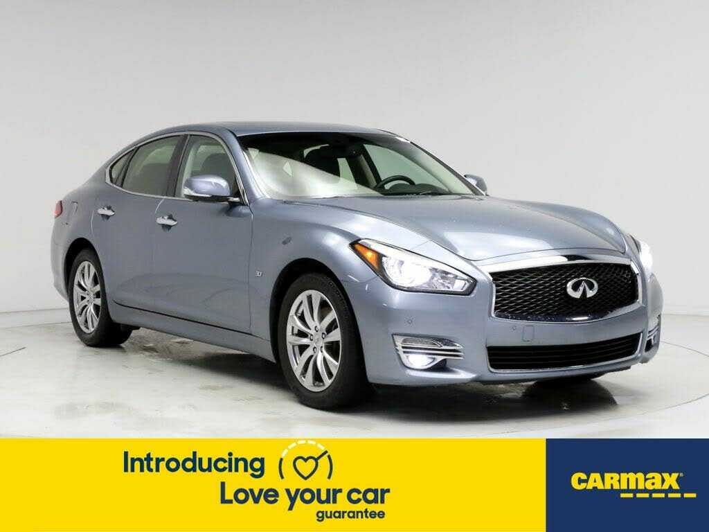 Infiniti Q70