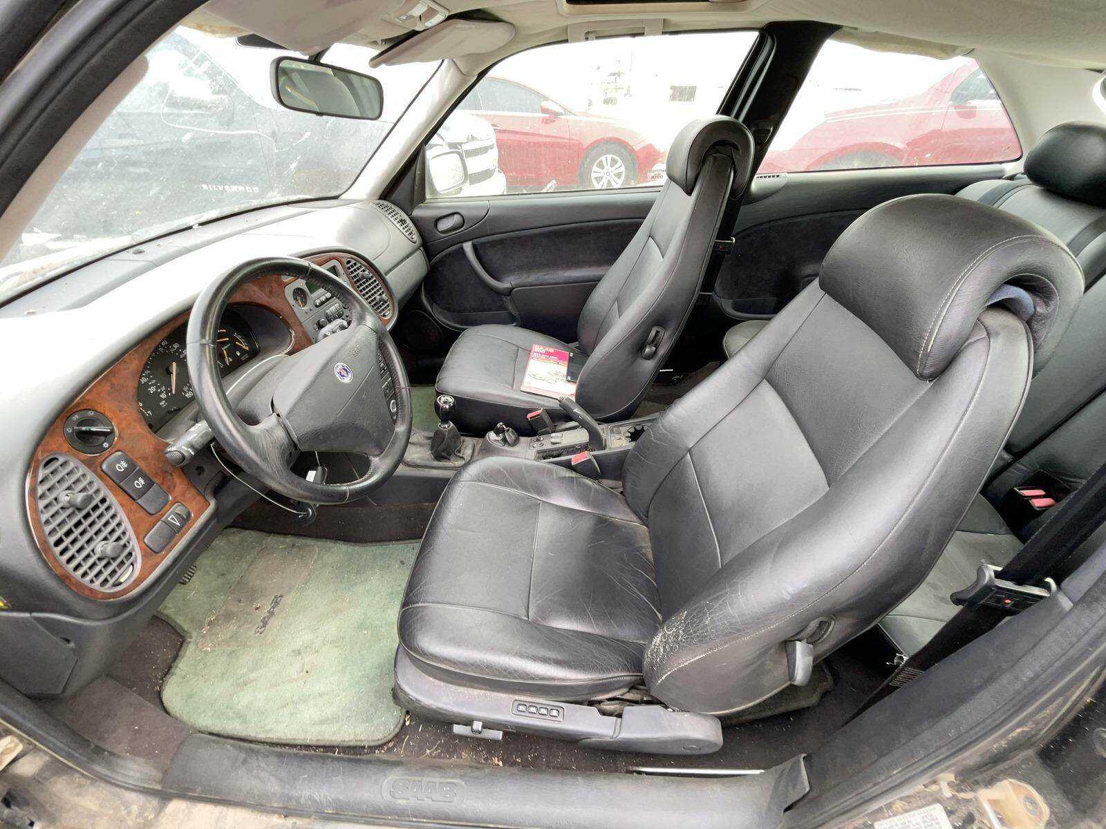 Saab 900