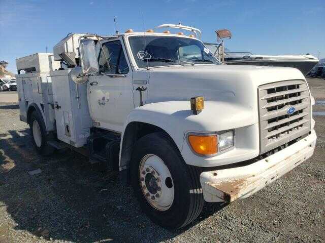 Ford F-700