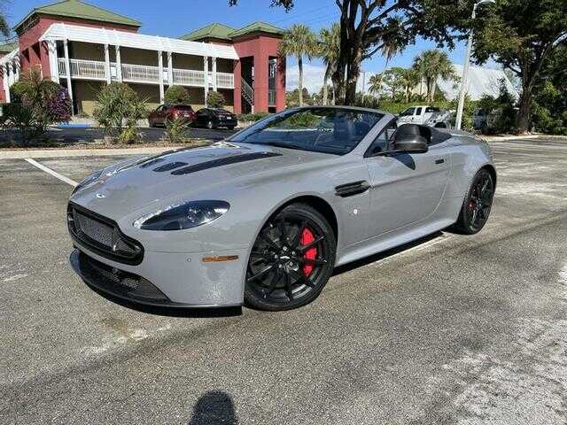 Aston Martin V12 Vantage