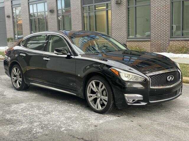 Infiniti Q70L