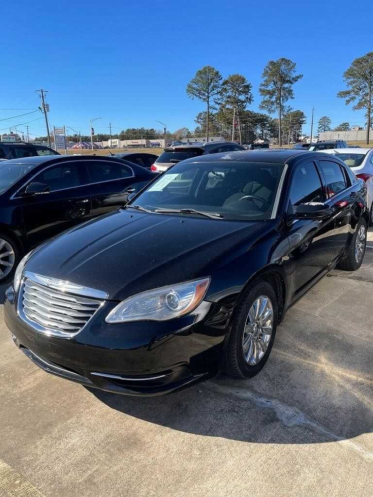 2011 CHRYSLER 200