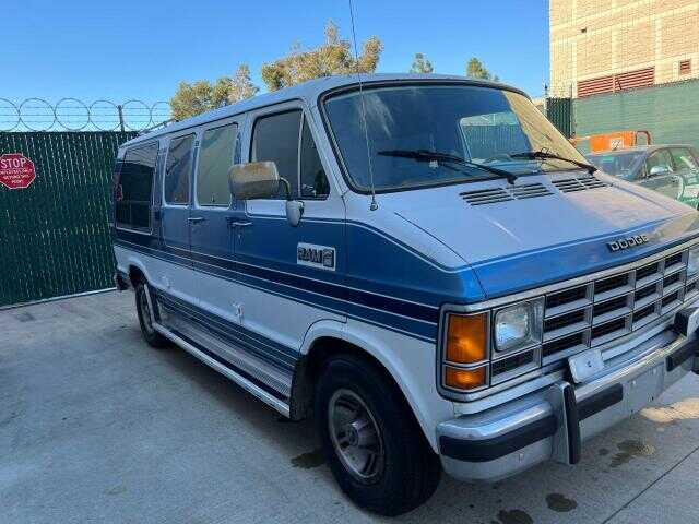 Dodge Ram Van