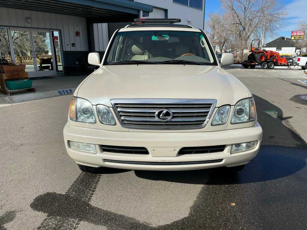 2004 Lexus LX
