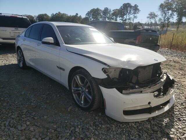 BMW 740i
