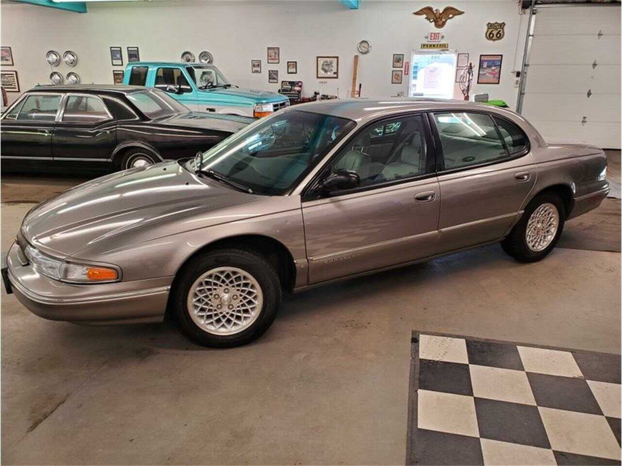 Chrysler LHS