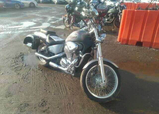 Honda VT600CD (SHADOW VLX DELUXE)