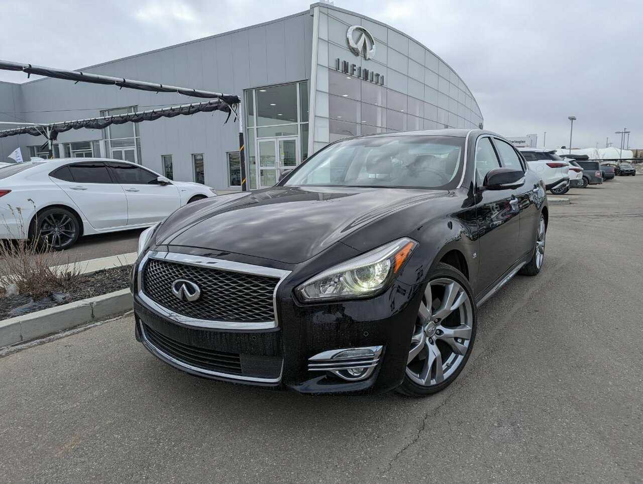 Infiniti Q70L