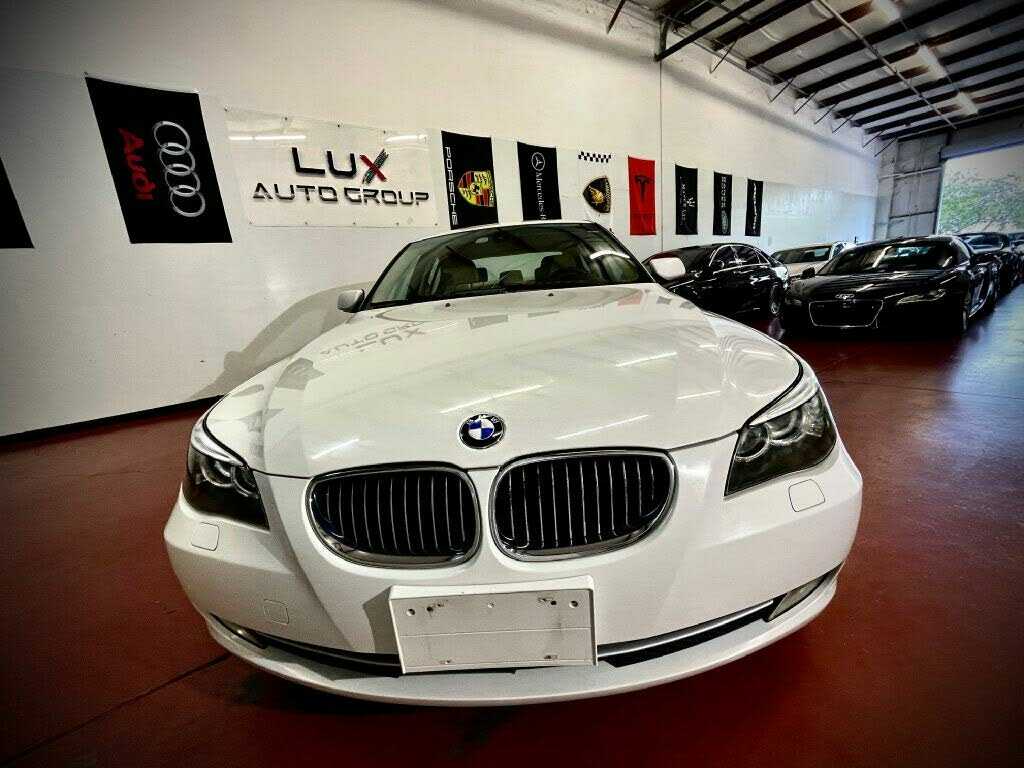 2009 BMW 528i