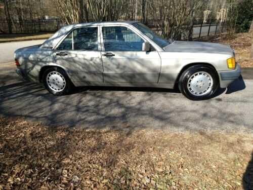 Mercedes-Benz 190
