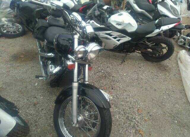 Honda VT1100C2 (SHADOW ACE)
