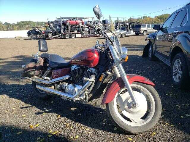 Honda VT1100C2 (SHADOW SABRE)