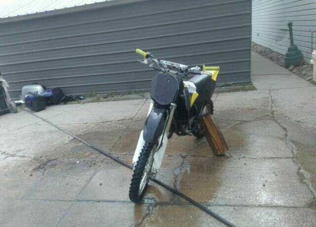 Suzuki RM85L