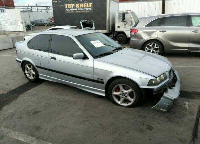 BMW 318ti