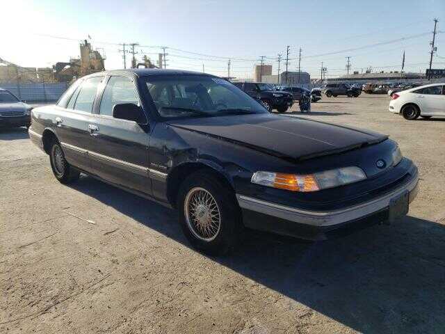 Ford Crown Victoria