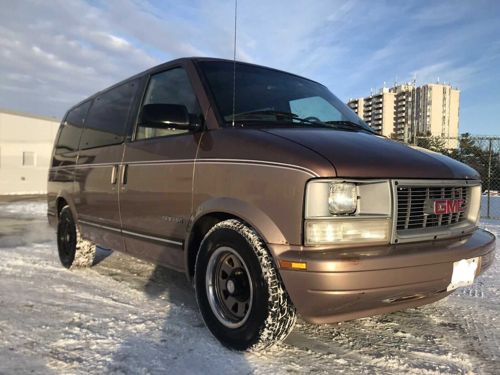 GMC Safari
