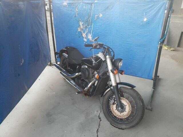 Honda VT750 (Shadow Phantom)