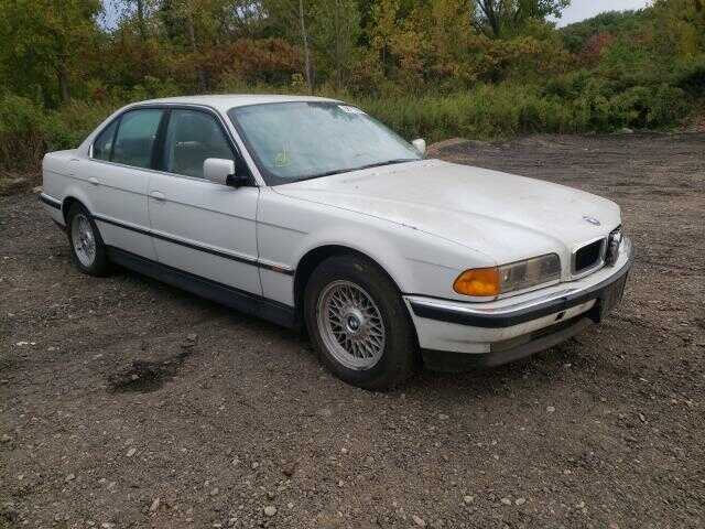 BMW 740i