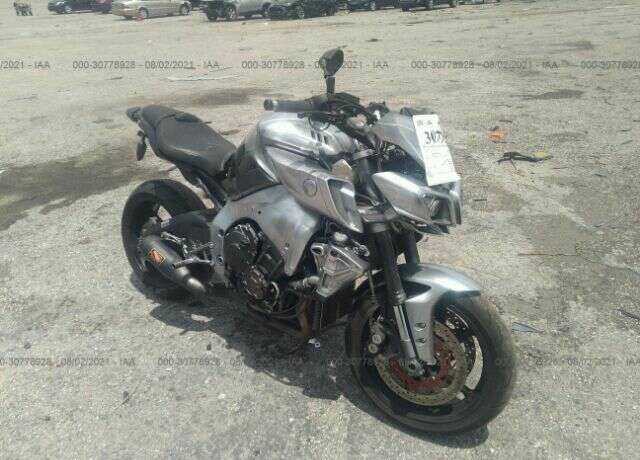 YAMAHA