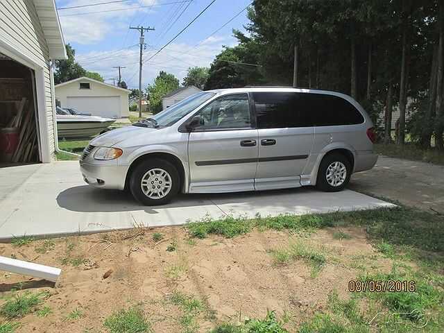 2005 DODGE Caravan