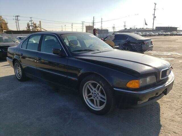 BMW 740i
