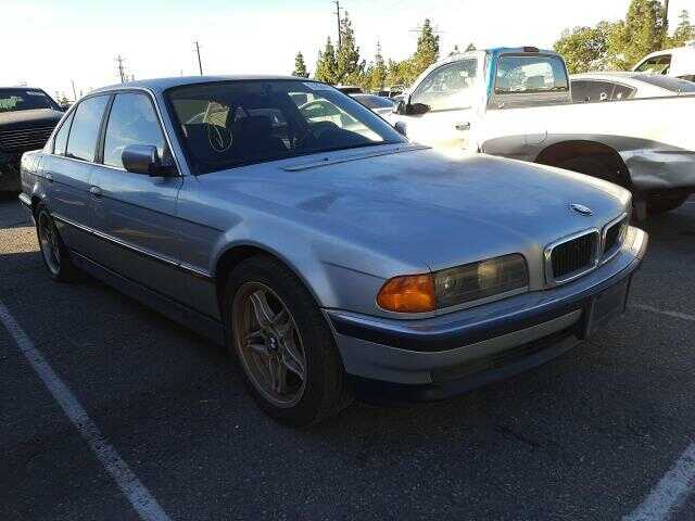 BMW 740i