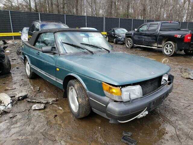 Saab 900