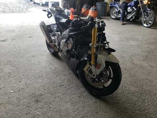 BMW S 1000 RR