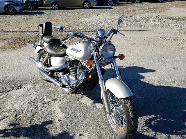 Honda VT1100C2 (SHADOW ACE)