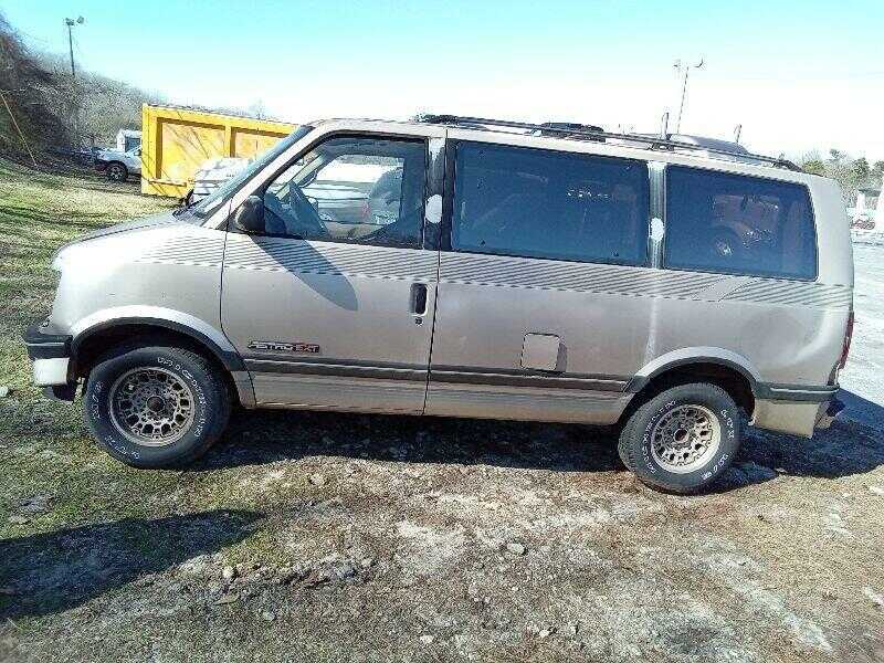 Chevrolet Astro Van