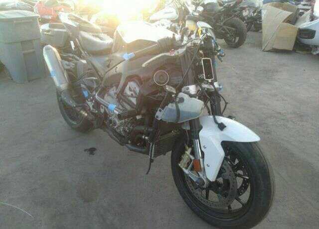BMW S 1000 RR