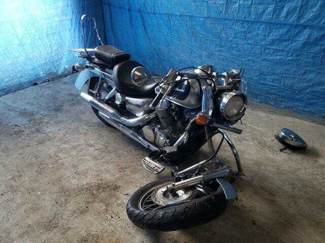 Honda VT750 (Shadow Aero)