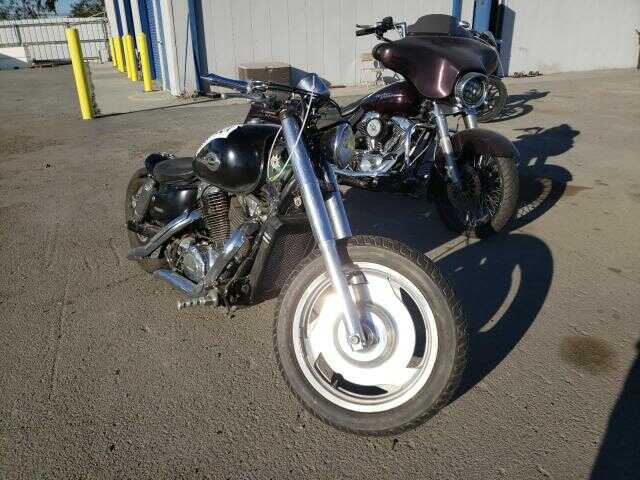 Honda VT1100C2 (SHADOW SABRE)