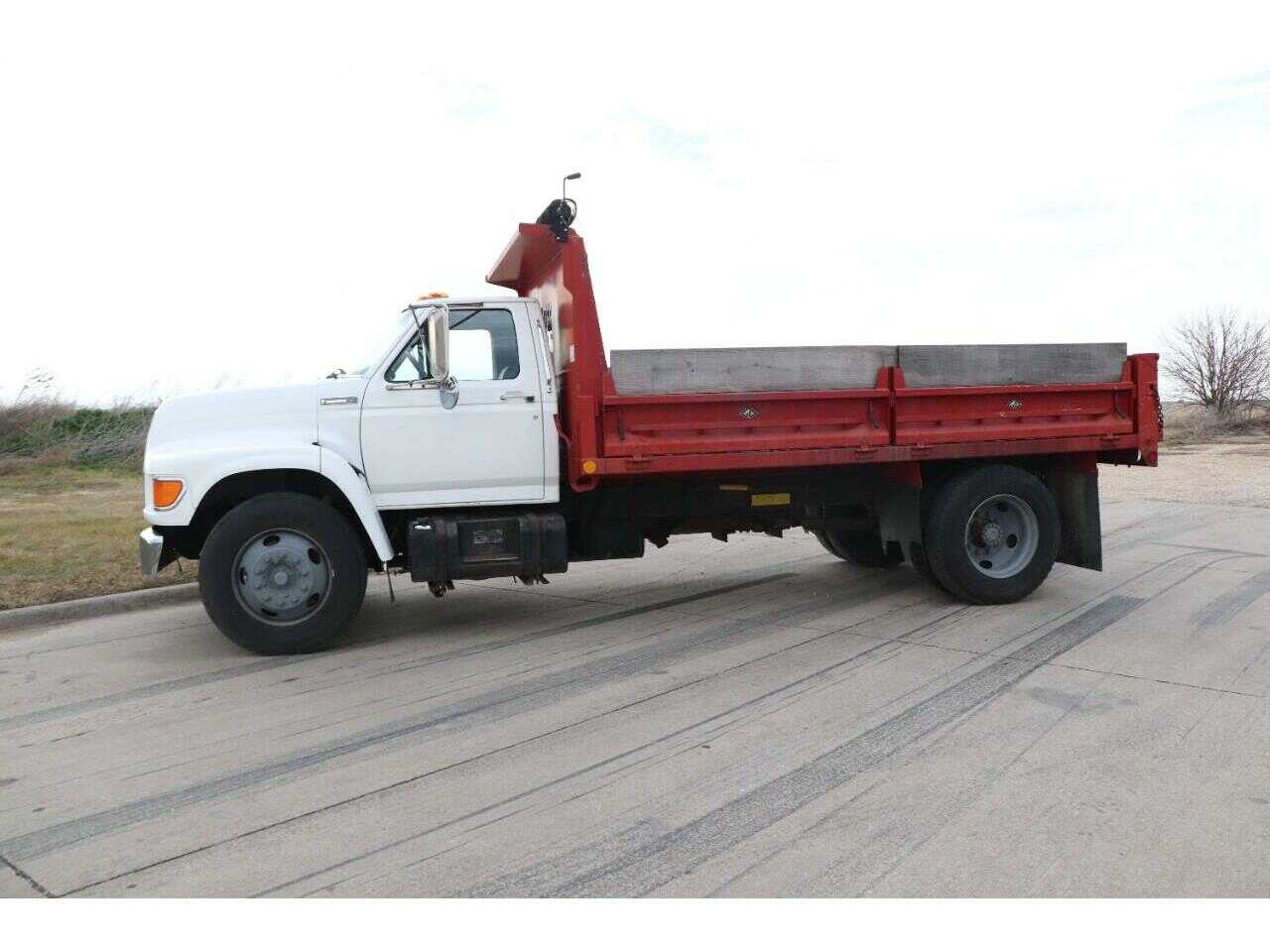 Ford F-800
