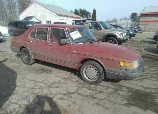 Saab 900