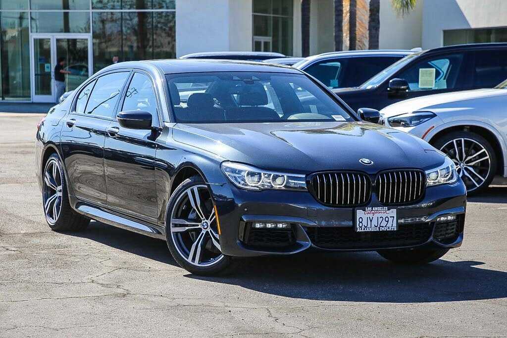 2019 BMW 740i