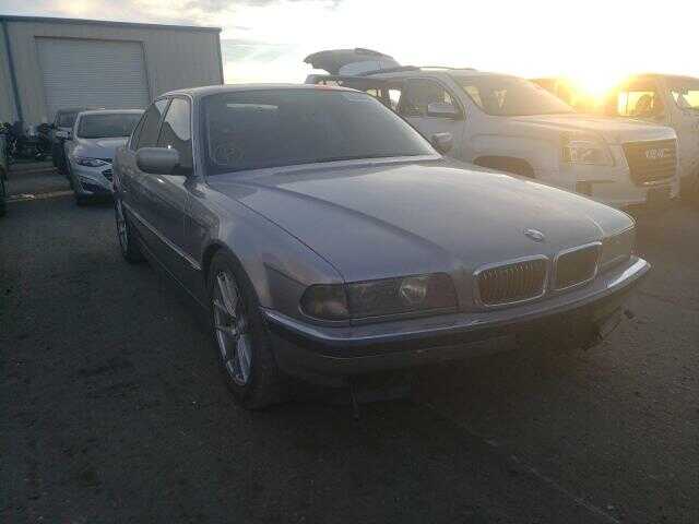 BMW 740i