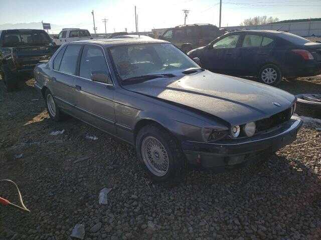 BMW 740i