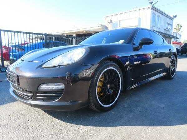 PORSCHE
